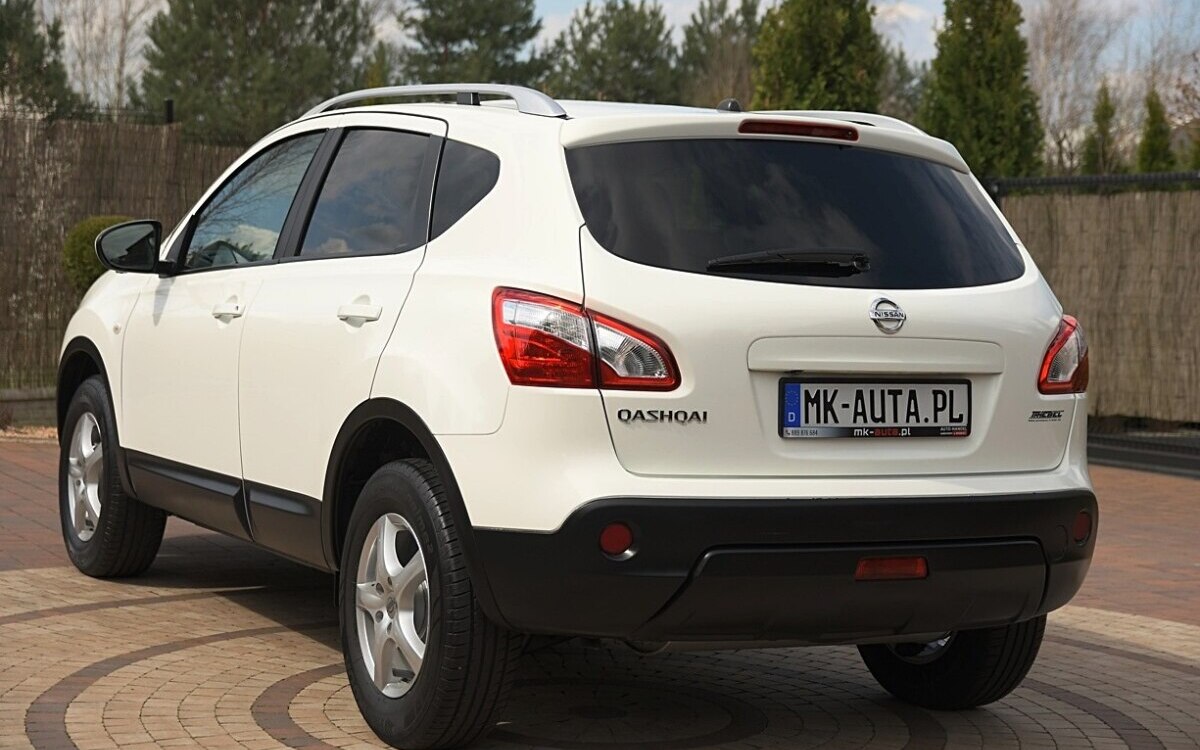 NISSAN QASHQAI * 2.0 Benzyna 140KM * BOGATY !!! * UNIKAT